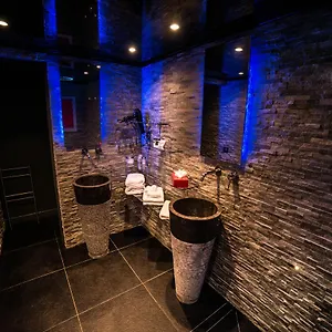 https://leveil-des-sens.fr-provencehotel.com